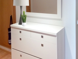 Mueble recibidor y espejo